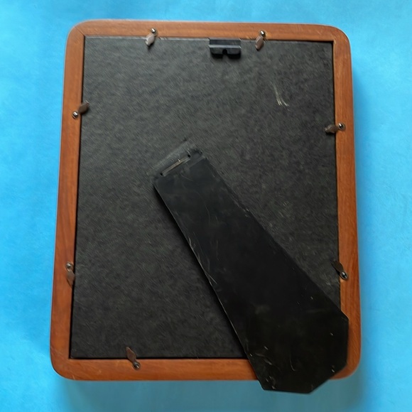 VTG 1990s Solid Wood Picture Frame for 8 x 10 Picture for Hanging or on Shelf - Picture 5 of 6